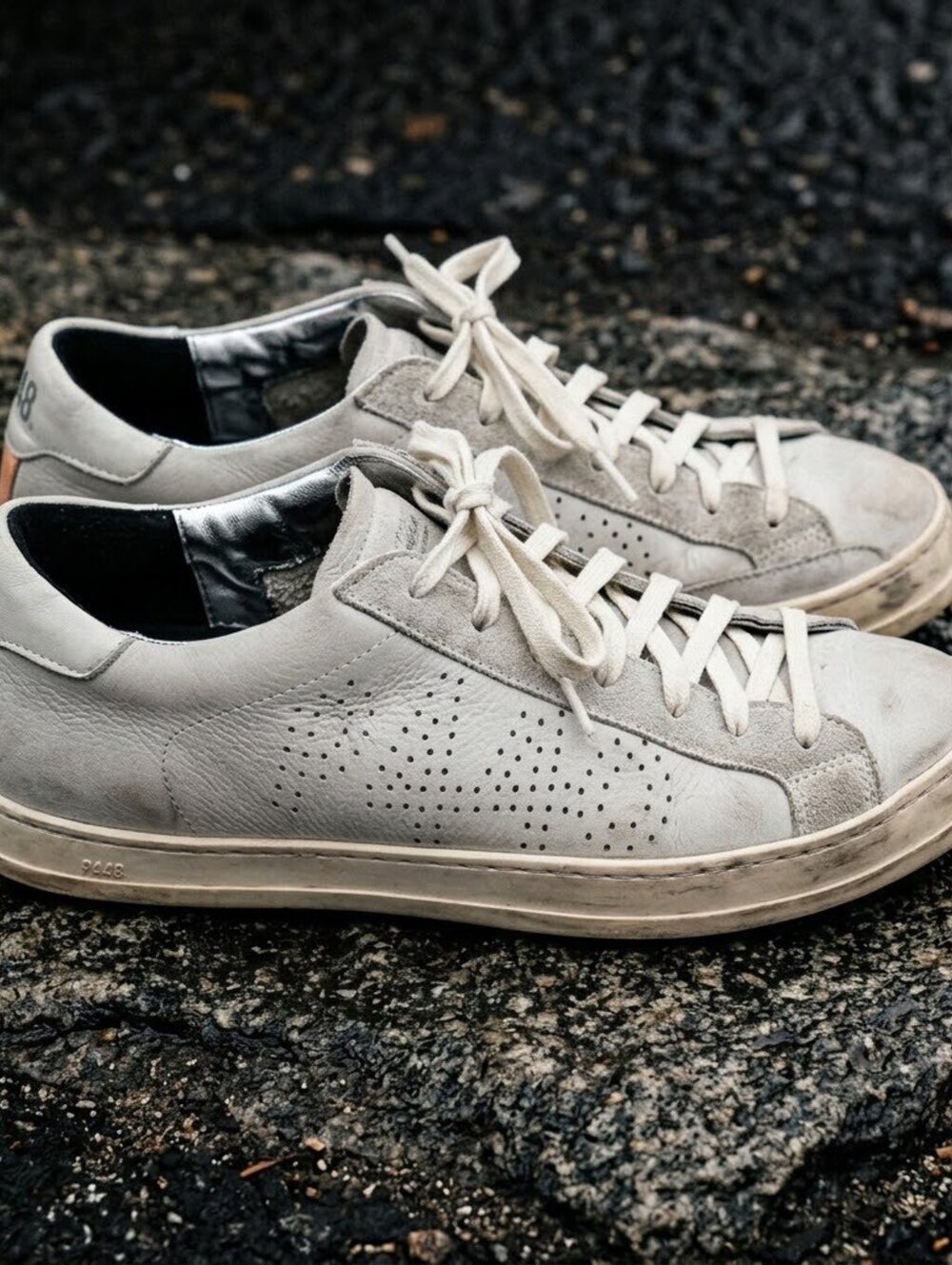 P448 Mens 9 Womens 11 Grey Silver Leather Low Top Sneakers Made in Italy